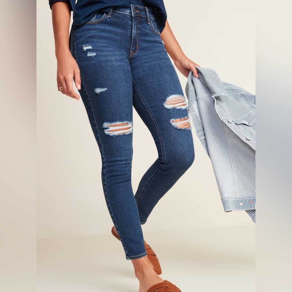 Old Navy NWT! Nicky Destroy Mid Rise Rockstar Super Skinny Jeans Size 14
